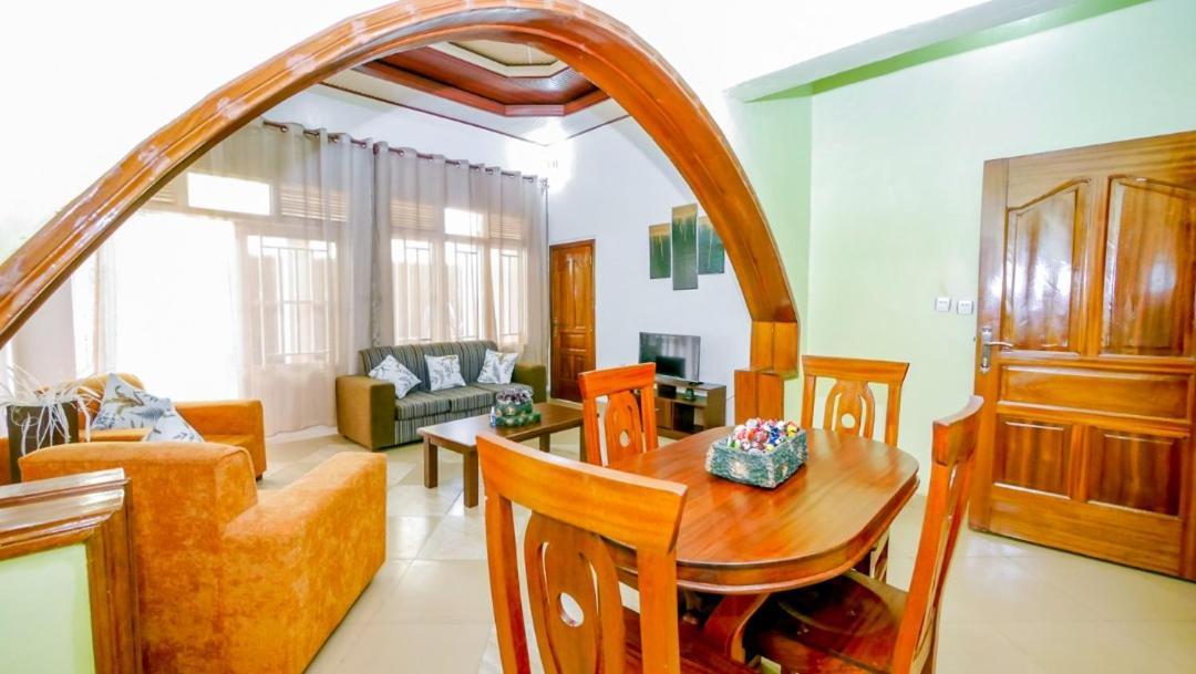 לינה וארוחת בוקר קיגאלי Da Vinci House מראה חיצוני תמונה
